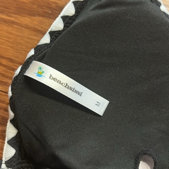 Beachsissi 2 piece halter V neck skirted swimsuit adjustable draw string skirt M - Picture 10 of 14